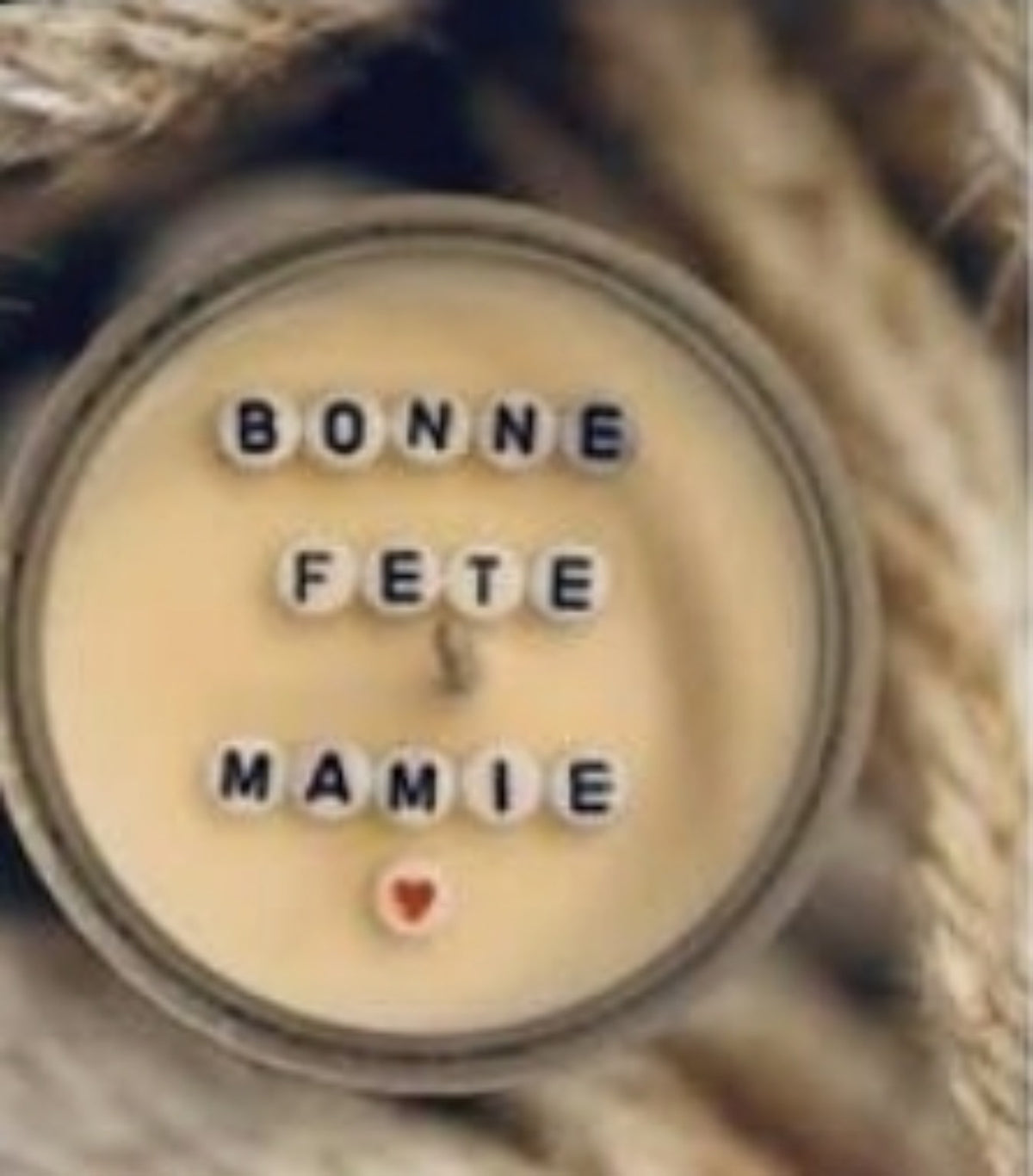 Bougie à message caché de 150 g — exemple Bonne fête Mamie